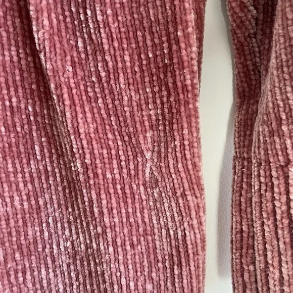 Wilfred Aritzia Violetta Chenille V-Neck Wife Sleeve Sweater in Rose Mauve - Picture 2 of 13